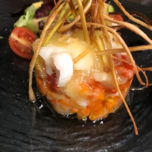 Ensalada de ventresca con vinagreta de verdura